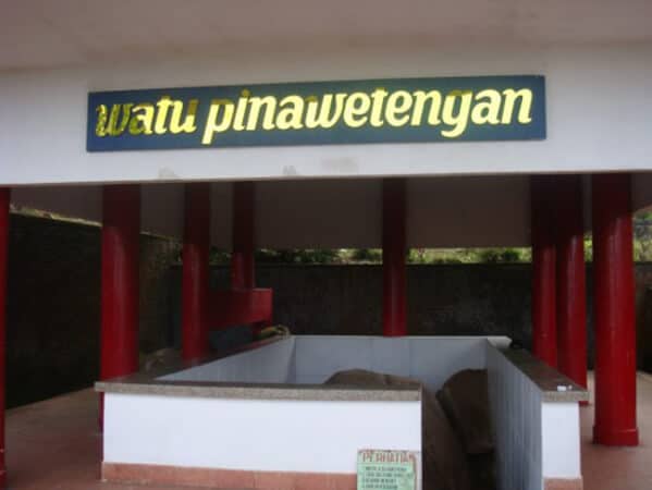Watu Pinawetengan