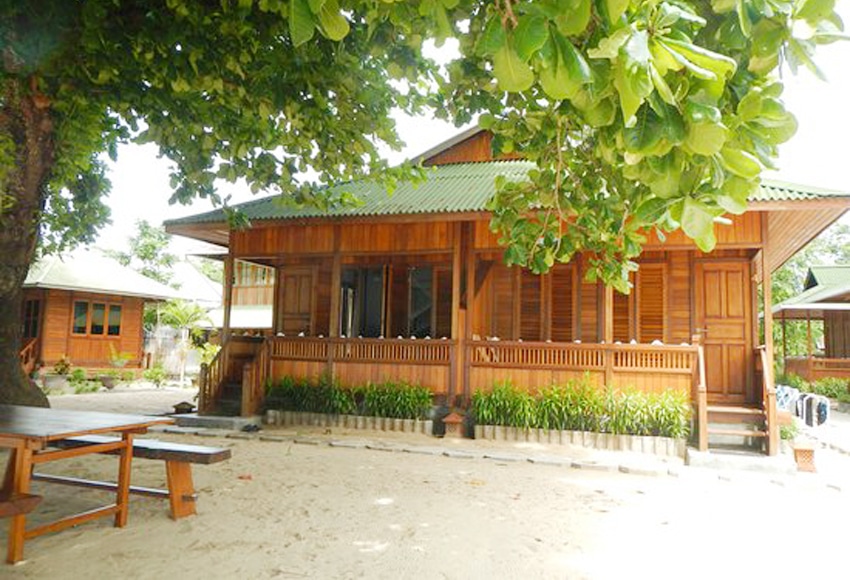 bobocha cottages siladen termasuk penginapan bunaken yang bagus