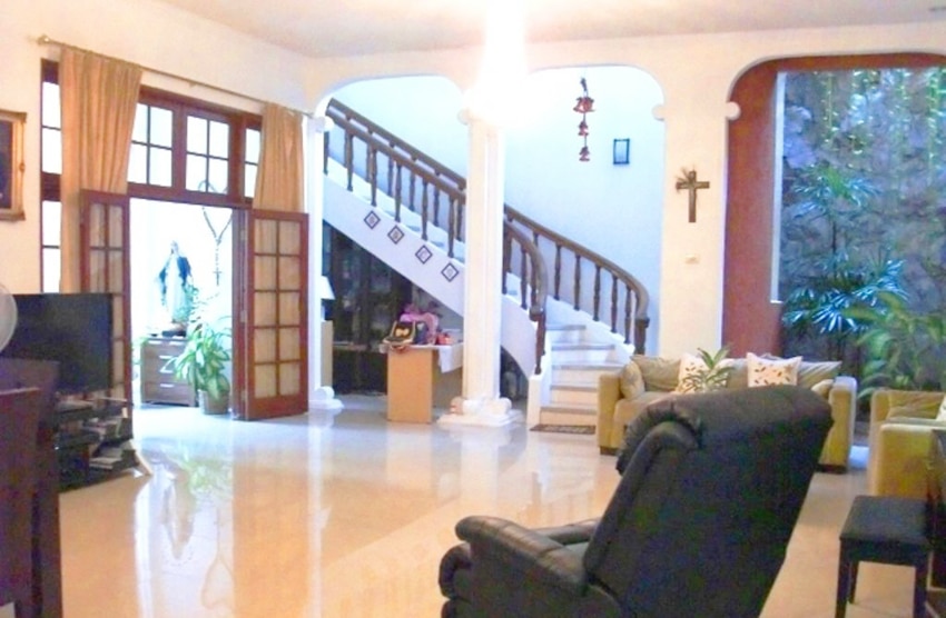 libra homestay manado